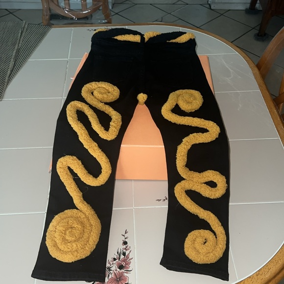 Party Jeans - Picture 4 of 4